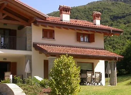 Sole E Luna - Sole Garten Ferienwohnung Apartment Colico